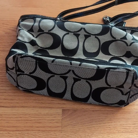 Coach Black and Gray Women's Bag - Picture 3 of 5